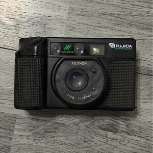 Fujifilm Black Fujica DL-100 with Auto Focus 38mm f2.8 Japan Film 35mm